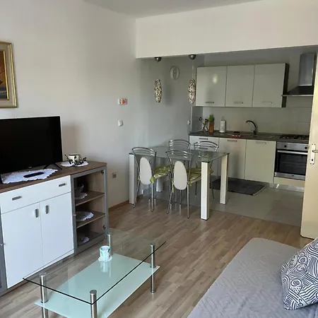 Viola Kampor Appartement *