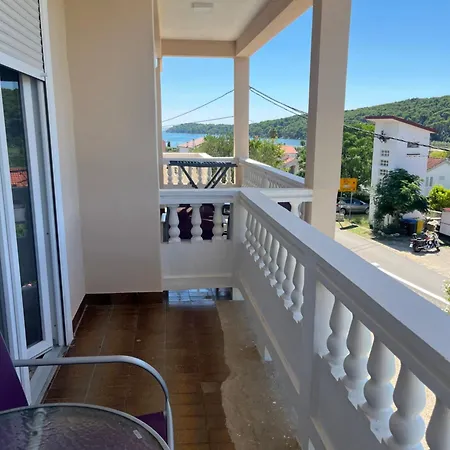 Viola Kampor Lägenhet *