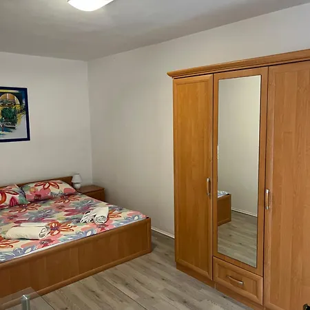 Viola Kampor * Rab Town