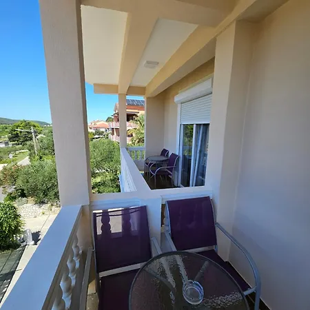 Viola Kampor Appartement Rab Town