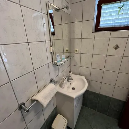 Viola Kampor Lägenhet