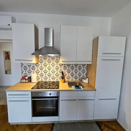 Viola Kampor * Rab Town