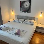 Viola Kampor Appartement Rab Town