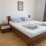 Viola Kampor Appartement *