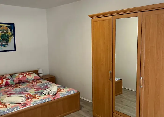 Viola Kampor * 拉布